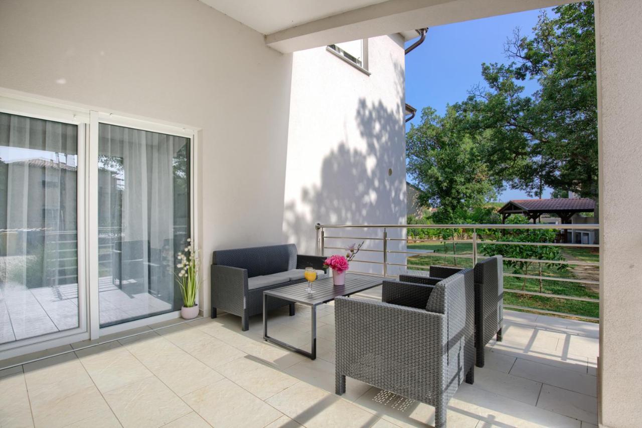 Lamalu Ližnjan Exterior foto